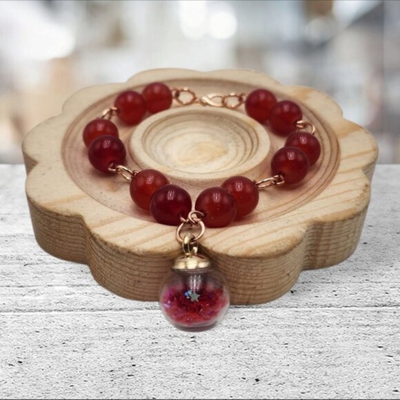 Handmade Elegant Red Beaded Bracelet with Charm - Picture 1 of 4